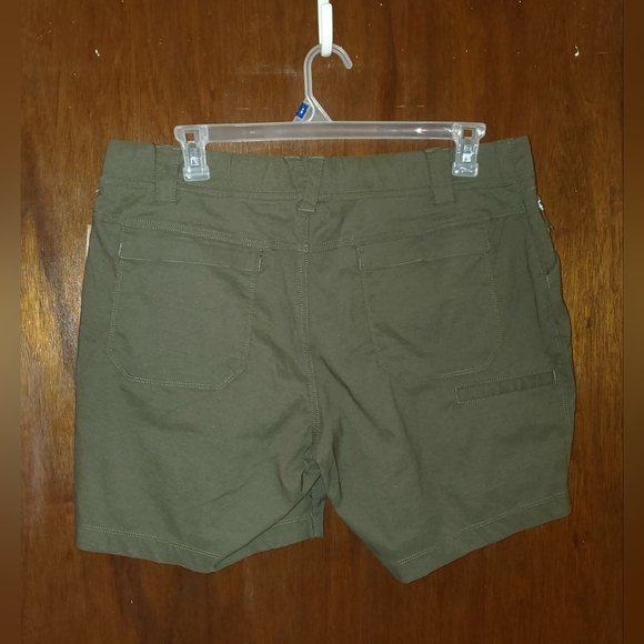 NWT Duluth Dry On The Fly Olive Green Cargo Shorts Sz 16 - Picture 3 of 3